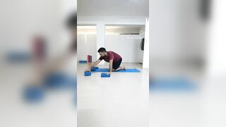 #yoga #shortsvideo #moments #yogalife #fitness #shortsfeed #shorts #shortsyoutube #reels