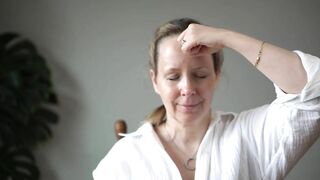Daily Relaxing Self Massage Face Yoga