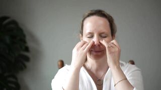 Daily Relaxing Self Massage Face Yoga