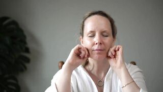 Daily Relaxing Self Massage Face Yoga