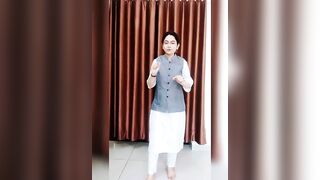 Lower body Stretching to relieve stress at workplace #yoga #streching #health #fitness