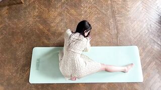 Stretching at home 2 min beginners exercise