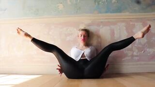 Yoga Flow — Full Body Stretch