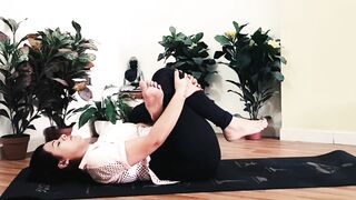 Yoga Streches for instant Relief in Sciatica pain | Yoga for Sciatica | Yoga Therapy for Lower Back