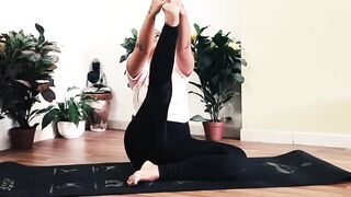 Yoga Streches for instant Relief in Sciatica pain | Yoga for Sciatica | Yoga Therapy for Lower Back