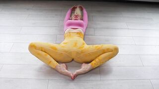 Yoga and Stretching — Flexibility Flow