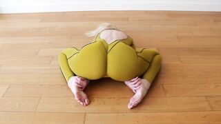 Yoga Flow — Legs and Thighs Stretch