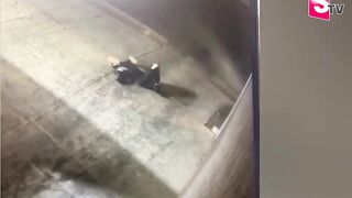 దొంగతనానికి వచ్చిన అమ్మాయి.. ఏం చేసిందో చుస్తే నవ్వాగదు | Thief Doing Yoga Before Robbery