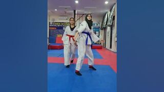 dynamic stretching card will gymnastic#taekwondo #martialarts #feedshorts #karate #trendingvideo
