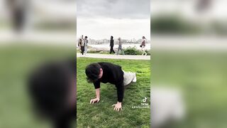 En az şınav çeken Twerk çeker ???? Part-1 #short