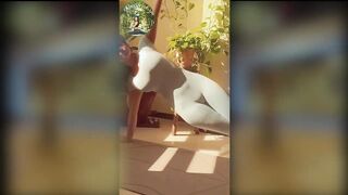 This Week's Top Yoga Poses (Standing Split, Scorpion Pose & More)