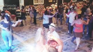 Olha o piseiro dessa Galera, dançando, Lingerie Vermelha, Forrozão PAULO MORAIS InShot 2023