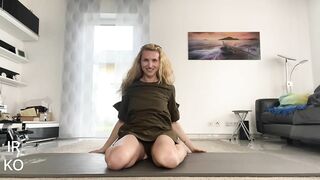 ???? Yoga Challenge! ???? | Short Dark Green Dress