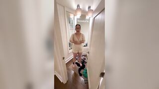 Ayudando a Mireya a elegir los bikinis para nuestra viejita en República Dominicana ???????? El hombrecito