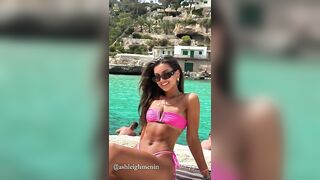 Ash Menin - Modelo de bikinis Just Perfect e influencer de moda | Biografía | Bikini Model