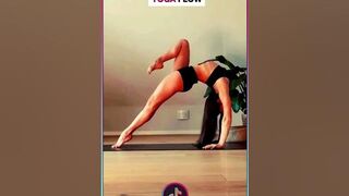 Middle Split Easy Tutorial???? #stretching #gymnast #flexibility #funny #homeworkout #tips #yoga