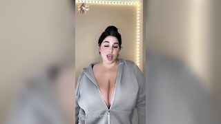 Natalia Lozano - Modelo de bikinis con curvas