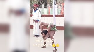 మట్టిలో మాణిక్యం ఇతని టాలెంట్ కి కచ్చితంగా ఒక లైక్ ఇవ్వాల్సిందే#yoga#yogaday#ytshorts#shorts#viral