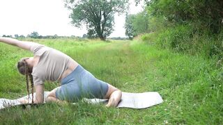 4k yoga on the meadow????