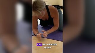 How to Stretch Your Quads! #mobility #flexibility #foamrollerexercises #stretching #stretch