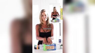 HOW TO: make your own flexible ICE PACK ???????????? #doctor #lifehacks