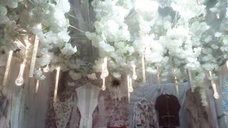 BLOOM Lingerie , Magnifique Vêtements Pour Femmes