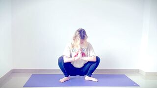 Stretching Art — Legs and Inner Thighs Morning Flow | Yoga Art