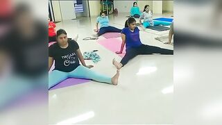 Let's do some stretching ❤️#shorts#ytshorts #stretchingexcercise