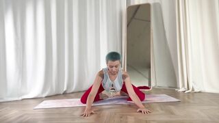 Beginner Yoga Stretching for a good mood